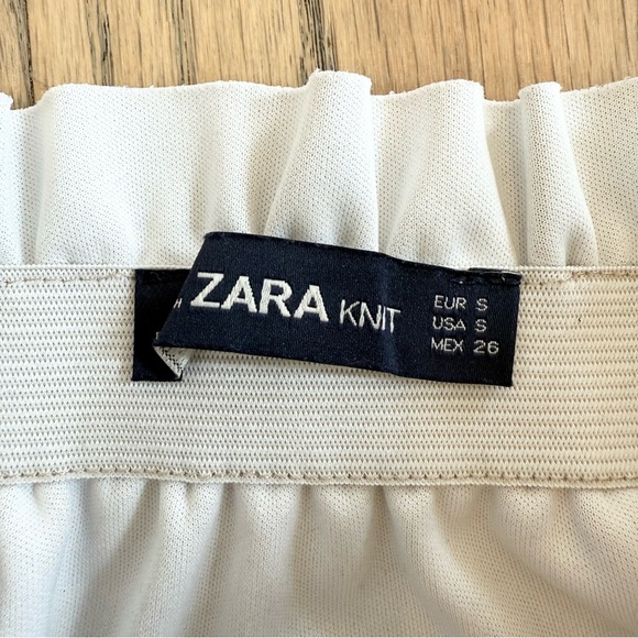 Zara Knit Silver Metallic Mini Pull On Elastic Waist Skirt with Pockets Size S - Picture 12 of 13